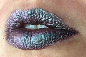 electromagnetic_four_coats_lip_swatch_light_source_2