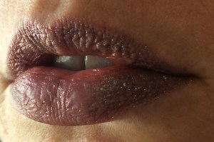 electromagnetic_one_coat_lip_swatch_light_source_1